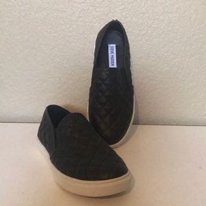 Steve Madden Black Quilted Slip On Shoes